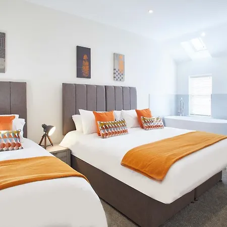 Host&stay - Lemonade Arch Whitby