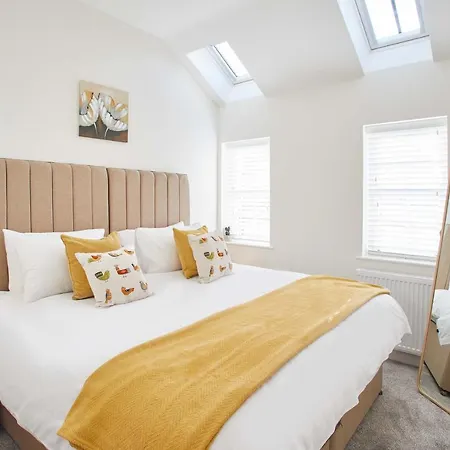 Host & - Lemonade Arch Holiday home *