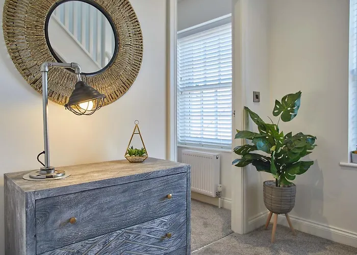 Host & - Lemonade Arch Holiday home *